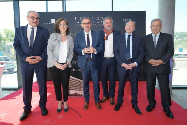 Hommage à Gerard Collomb - Pose première Lumen